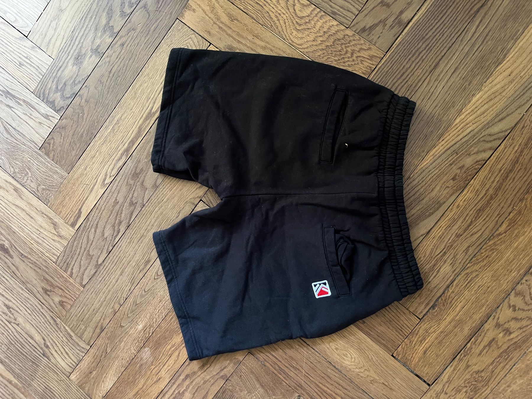 Hosen: Kani Shorts – Neu (gemäss Beschreibung) aus Langnau i. E. von Nurifree 1